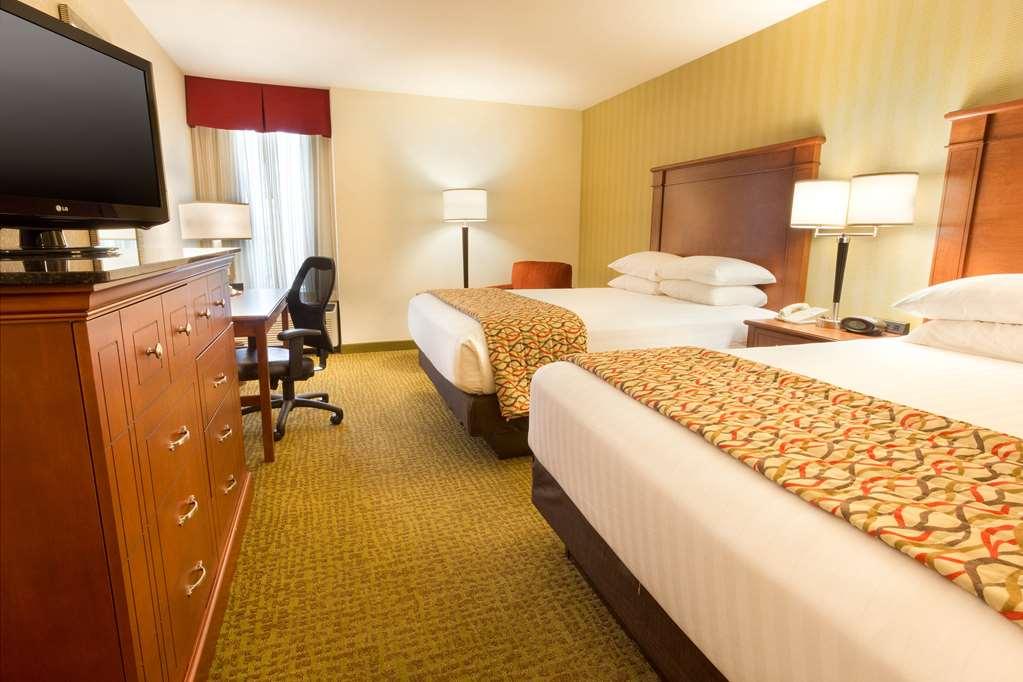 Drury Inn & Suites Charlotte University Place Δωμάτιο φωτογραφία