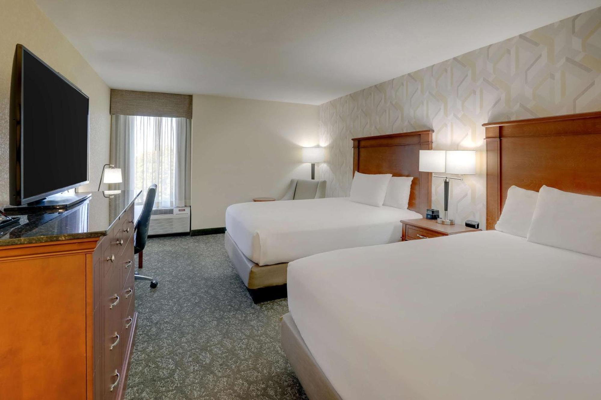 Drury Inn & Suites Charlotte University Place Εξωτερικό φωτογραφία