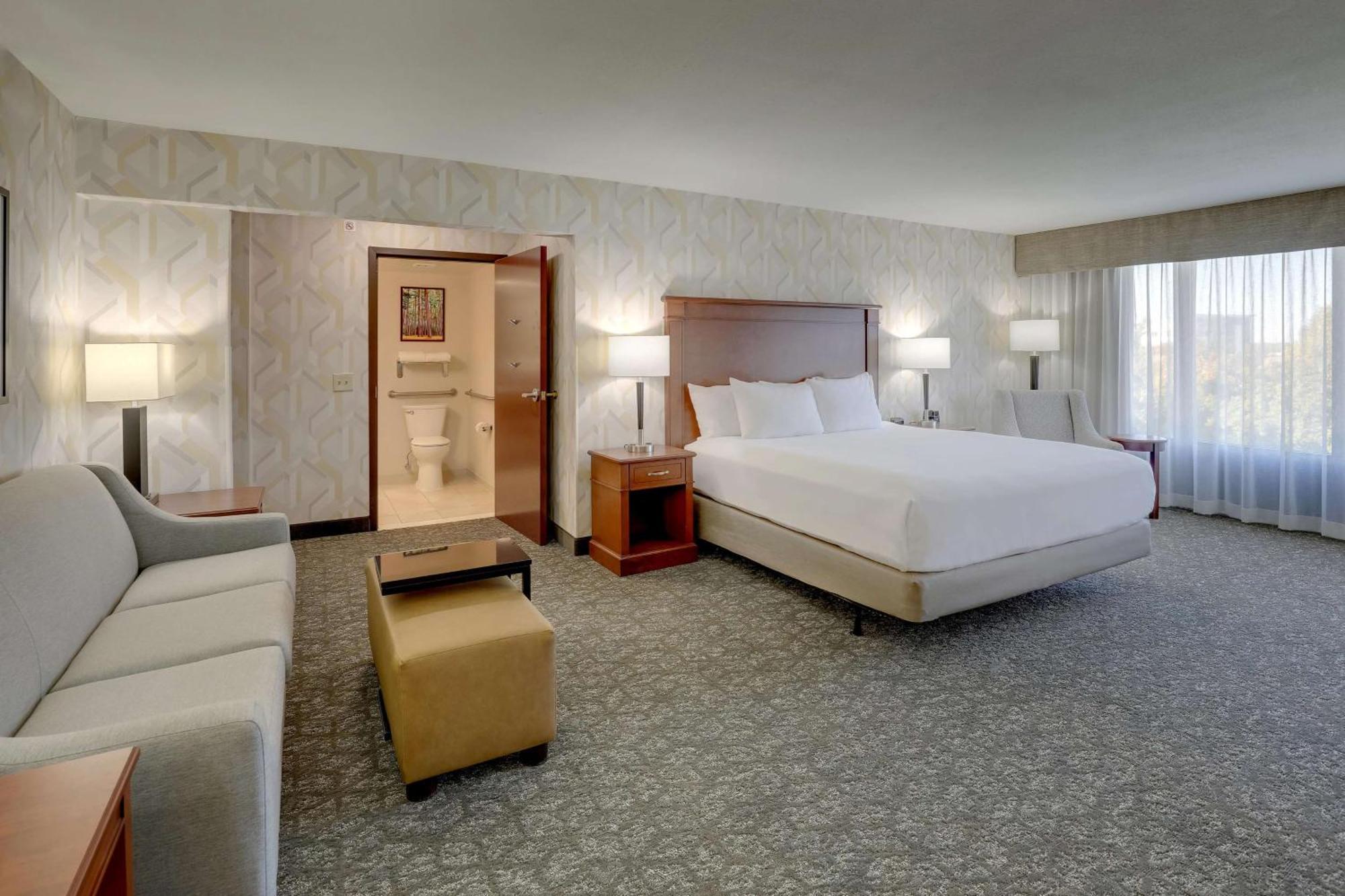 Drury Inn & Suites Charlotte University Place Εξωτερικό φωτογραφία