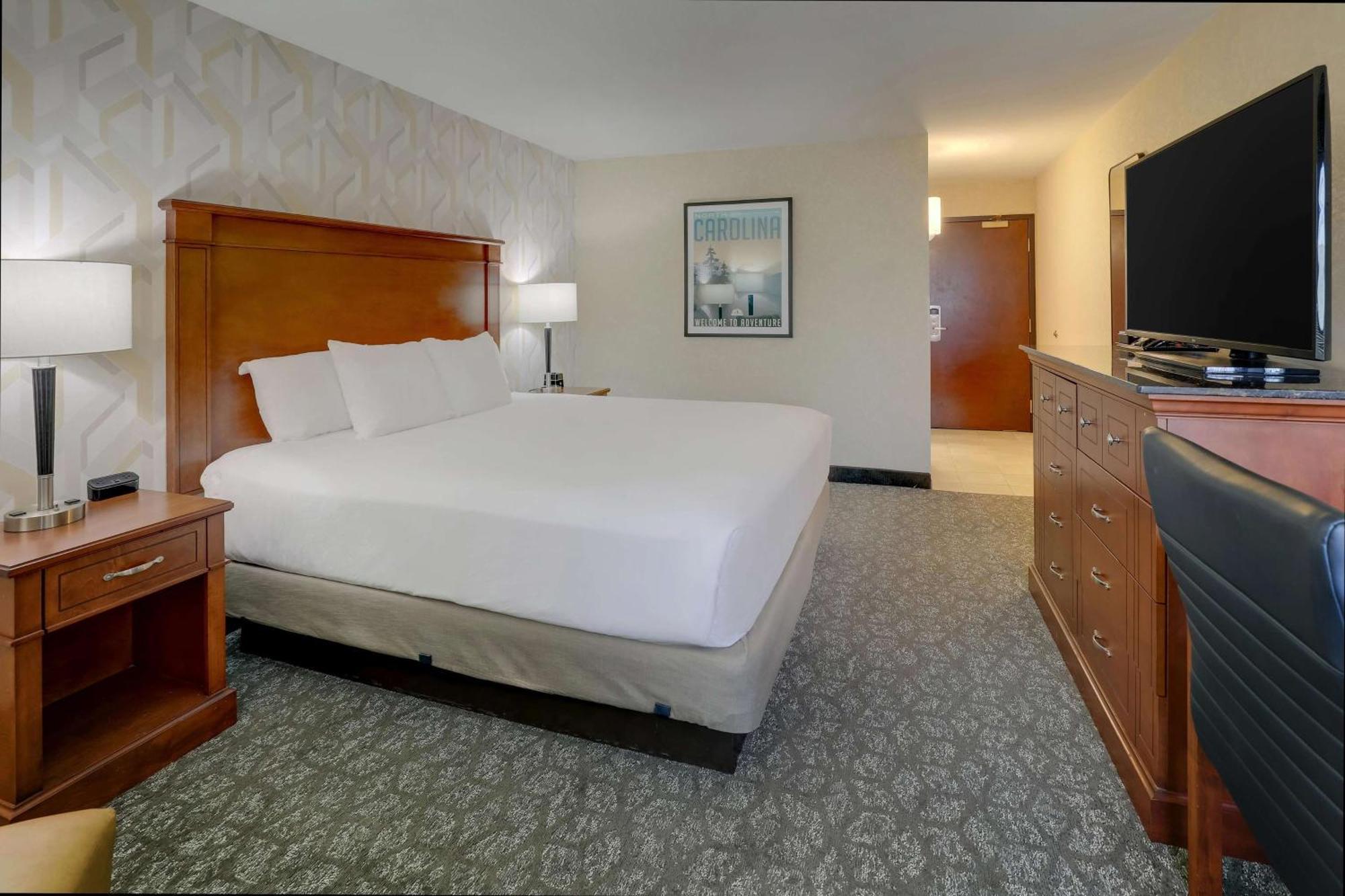 Drury Inn & Suites Charlotte University Place Εξωτερικό φωτογραφία