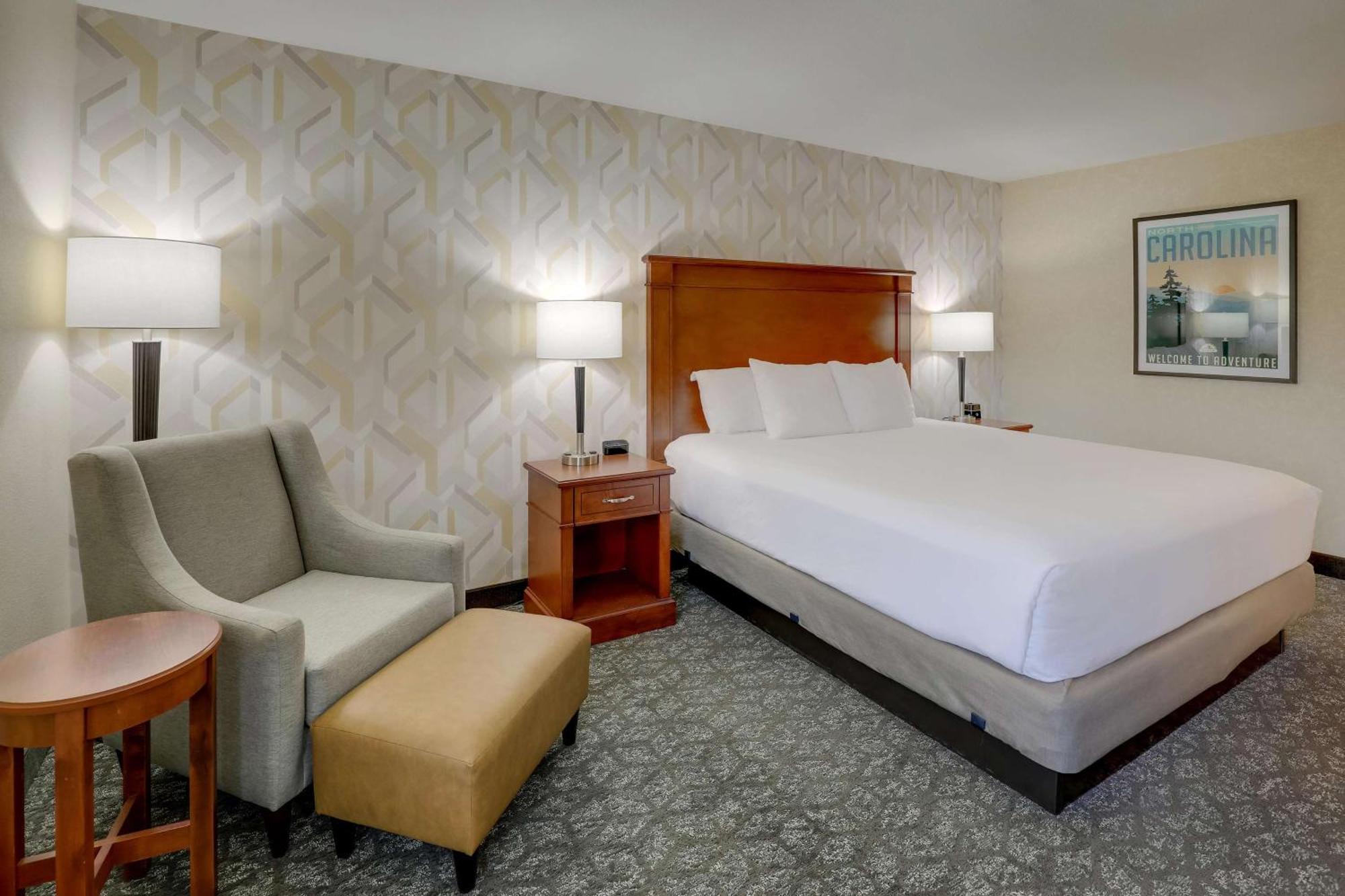 Drury Inn & Suites Charlotte University Place Εξωτερικό φωτογραφία