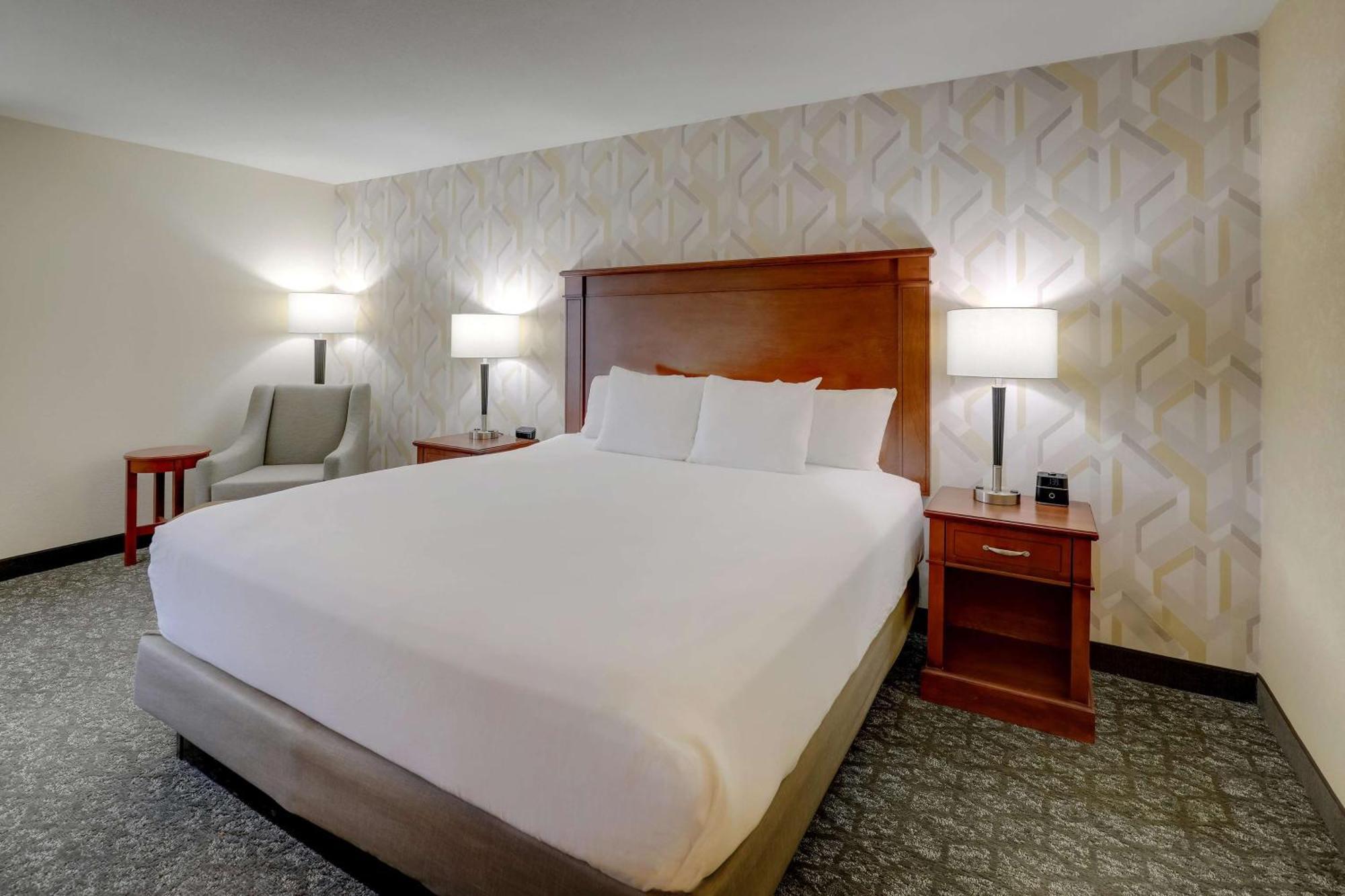 Drury Inn & Suites Charlotte University Place Εξωτερικό φωτογραφία