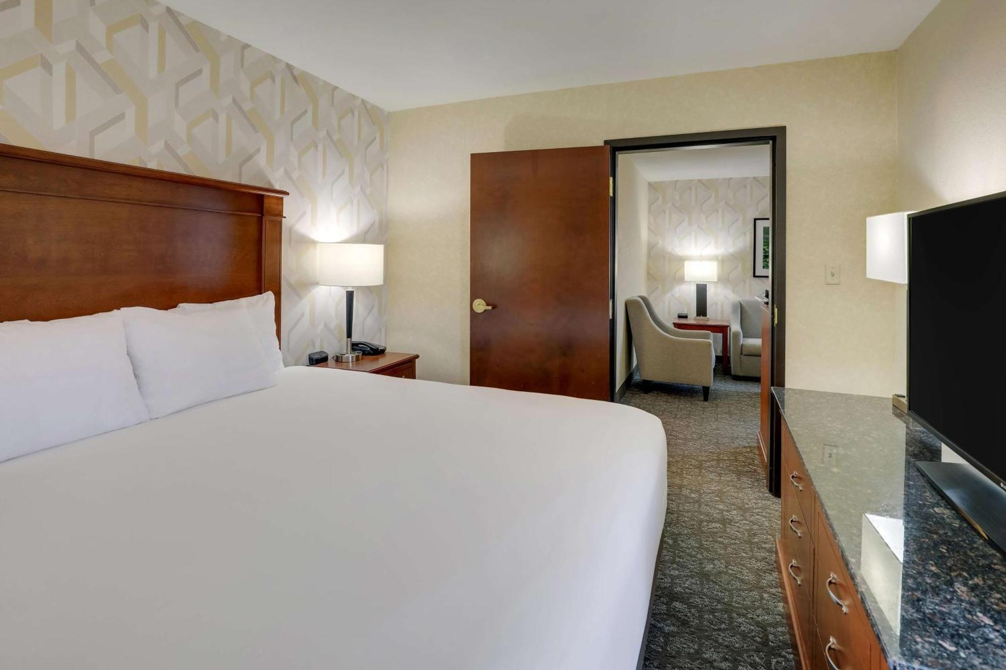 Drury Inn & Suites Charlotte University Place Εξωτερικό φωτογραφία