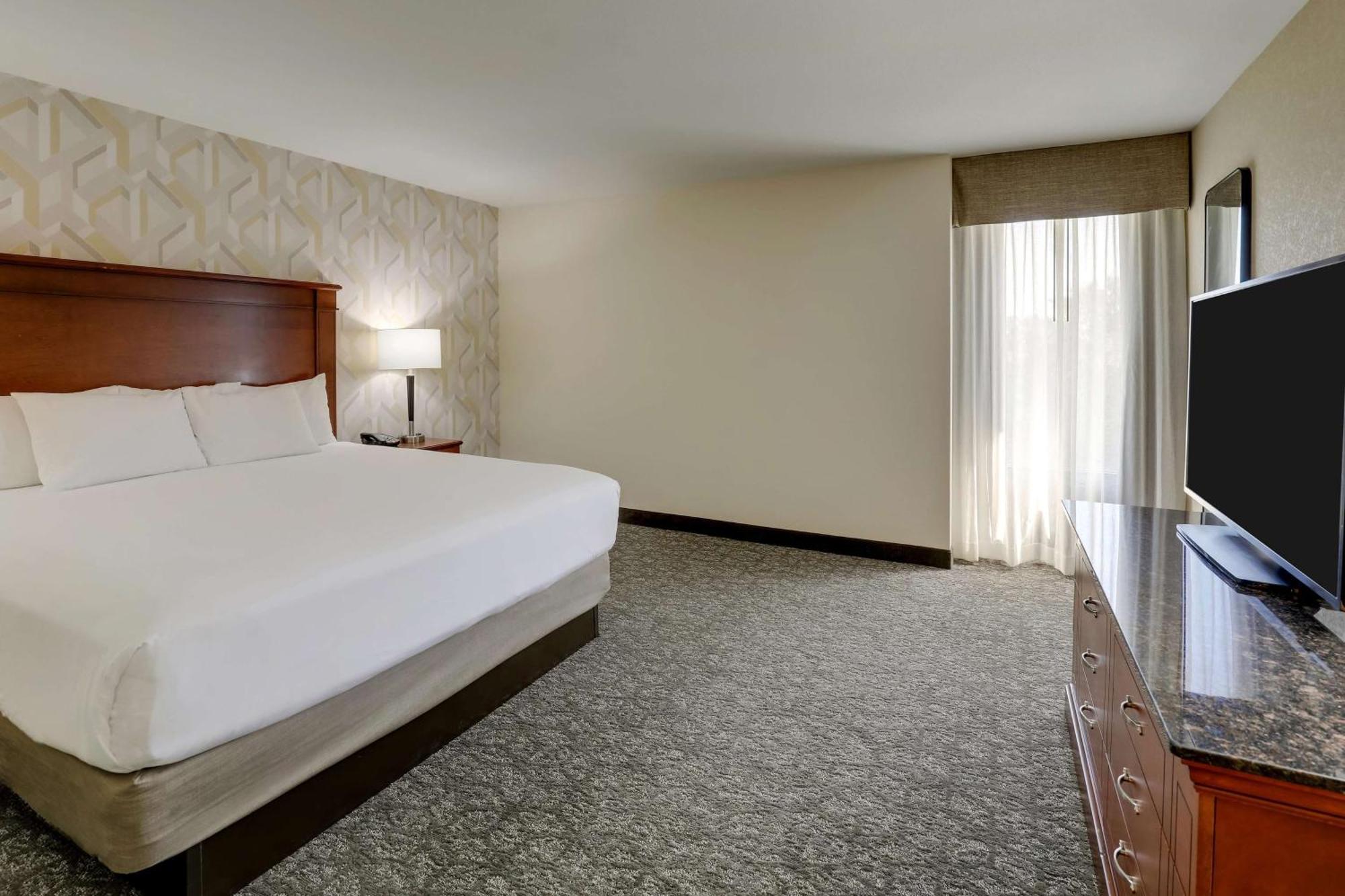 Drury Inn & Suites Charlotte University Place Εξωτερικό φωτογραφία