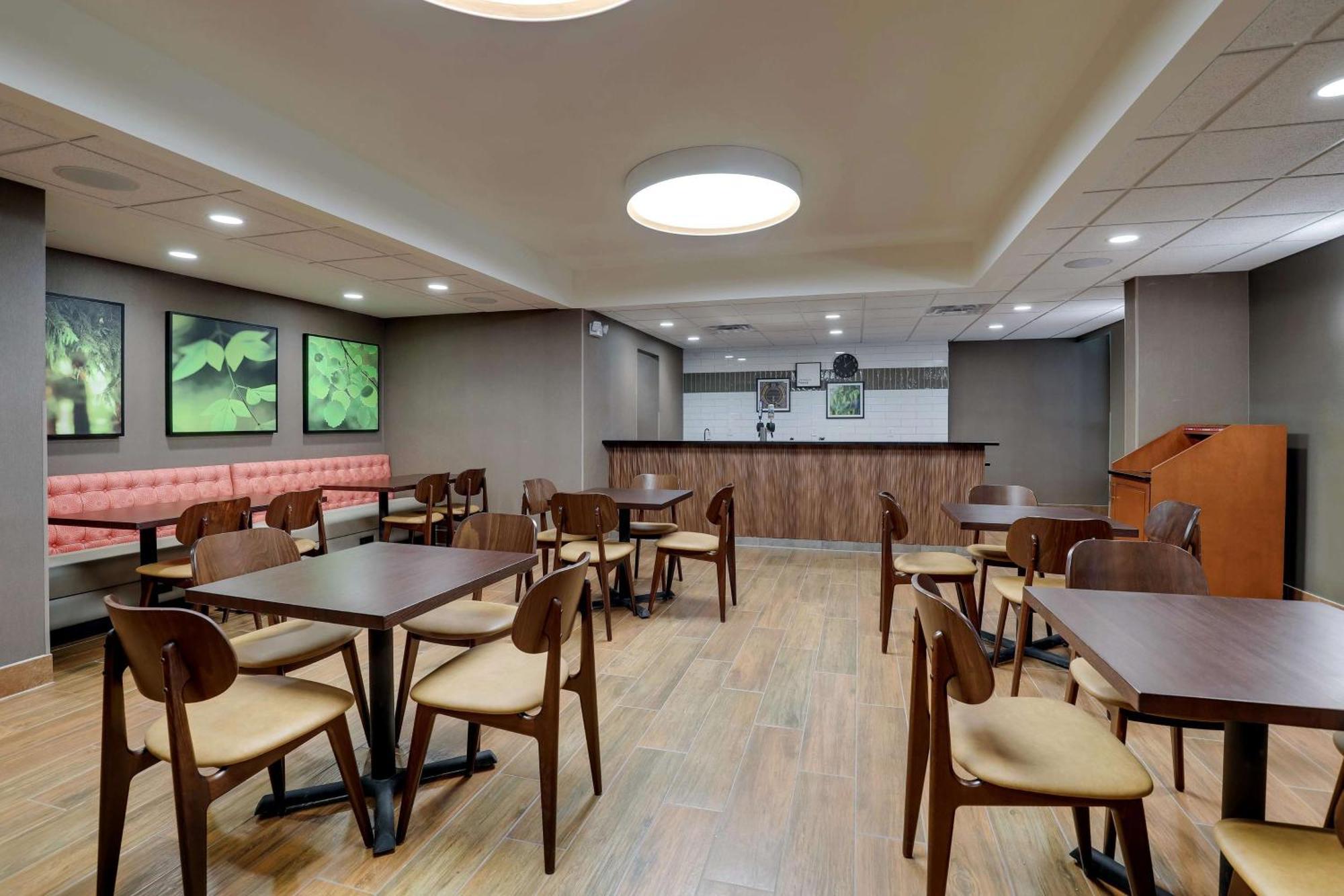 Drury Inn & Suites Charlotte University Place Εξωτερικό φωτογραφία