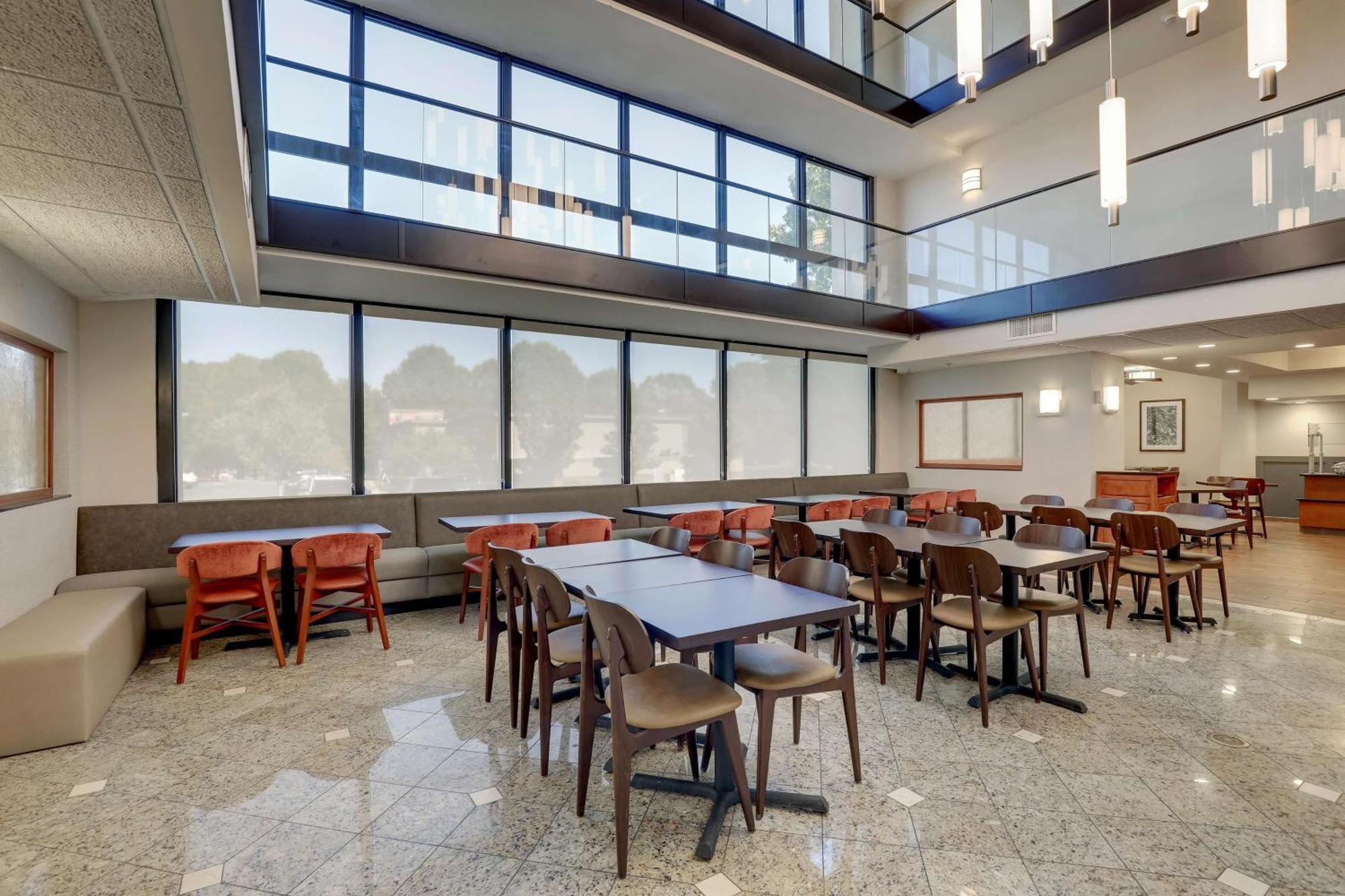 Drury Inn & Suites Charlotte University Place Εξωτερικό φωτογραφία
