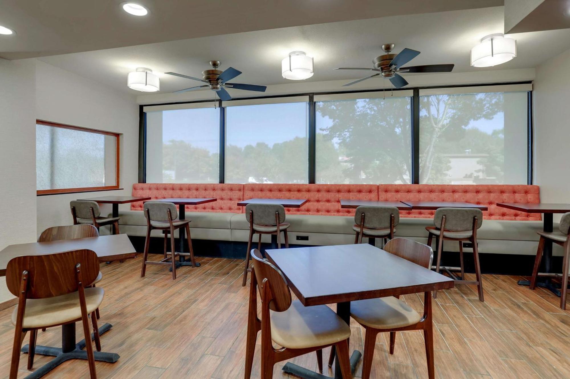 Drury Inn & Suites Charlotte University Place Εξωτερικό φωτογραφία